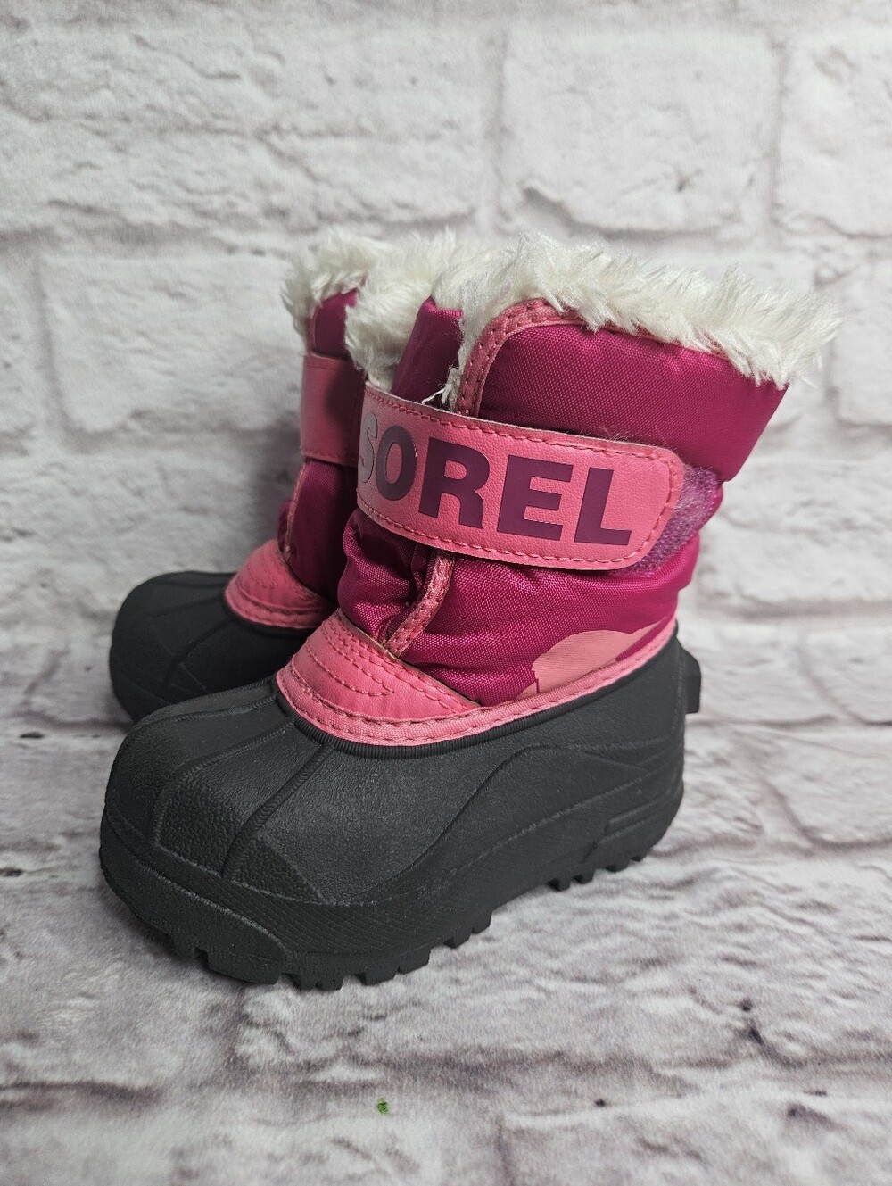 Sorel Toddler Girls Size 7 Snow Winter boots Pink
